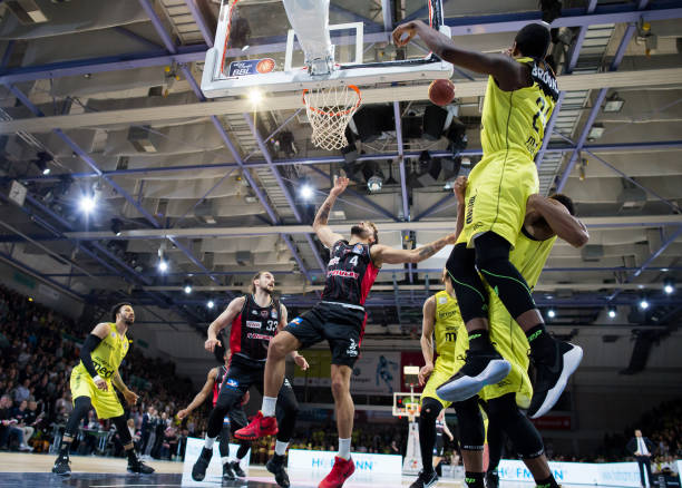 黄石基地队 黄石基地队