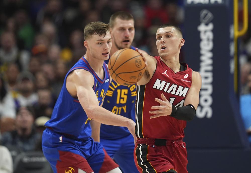 然而在这场 然而在这场